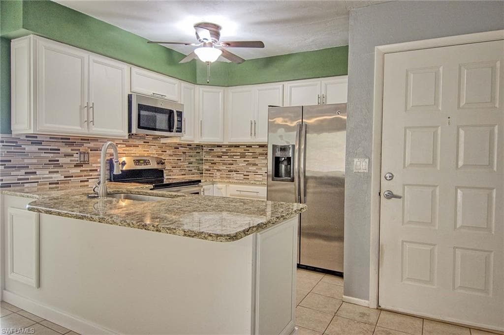 1100 Pondella RD 807-2