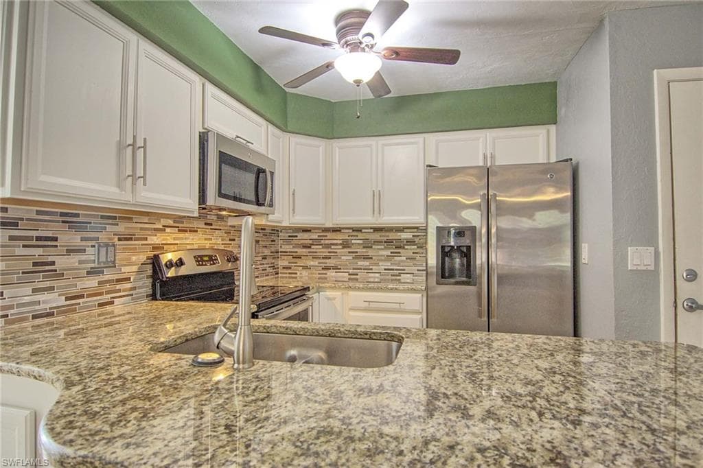 1100 Pondella RD 807-3