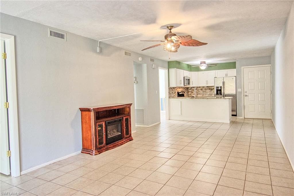 1100 Pondella RD 807-5