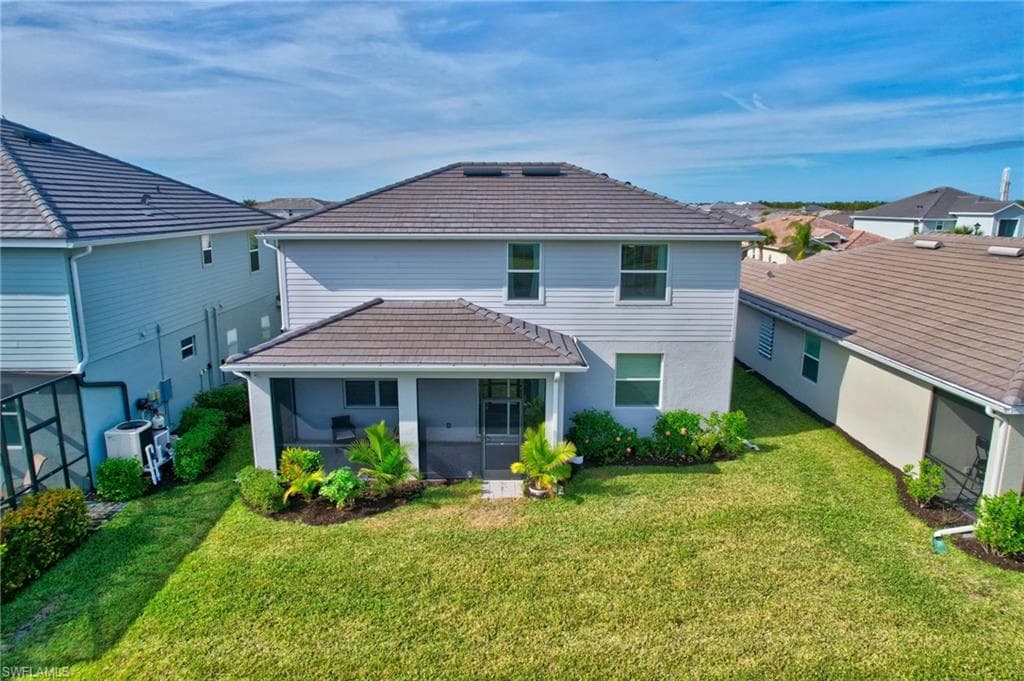 2122 Hamlin ST-17