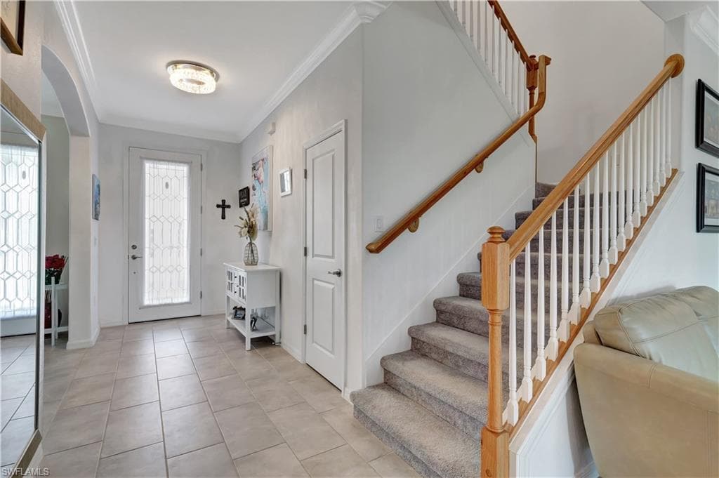 2122 Hamlin ST-18
