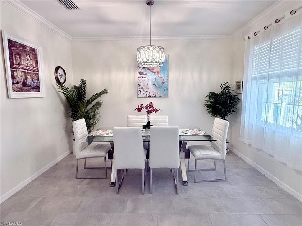 2122 Hamlin ST-4