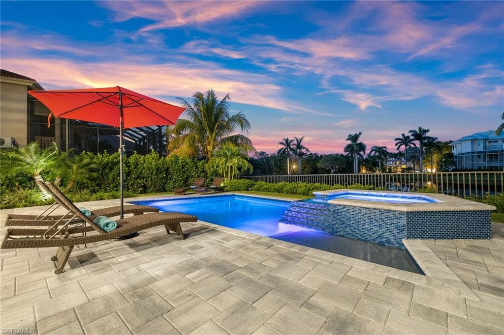 211 San Mateo DR-27