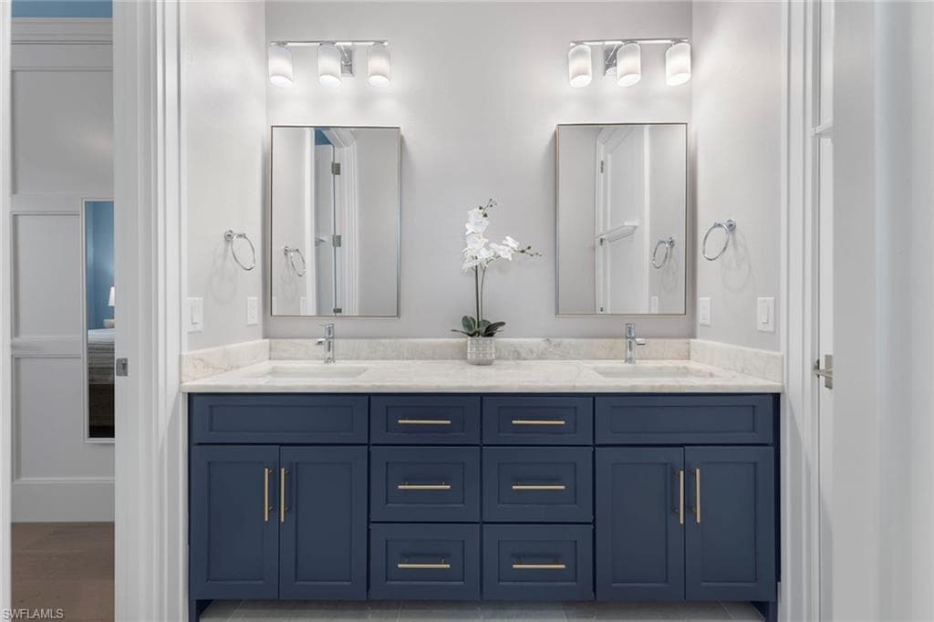 211 San Mateo DR-30