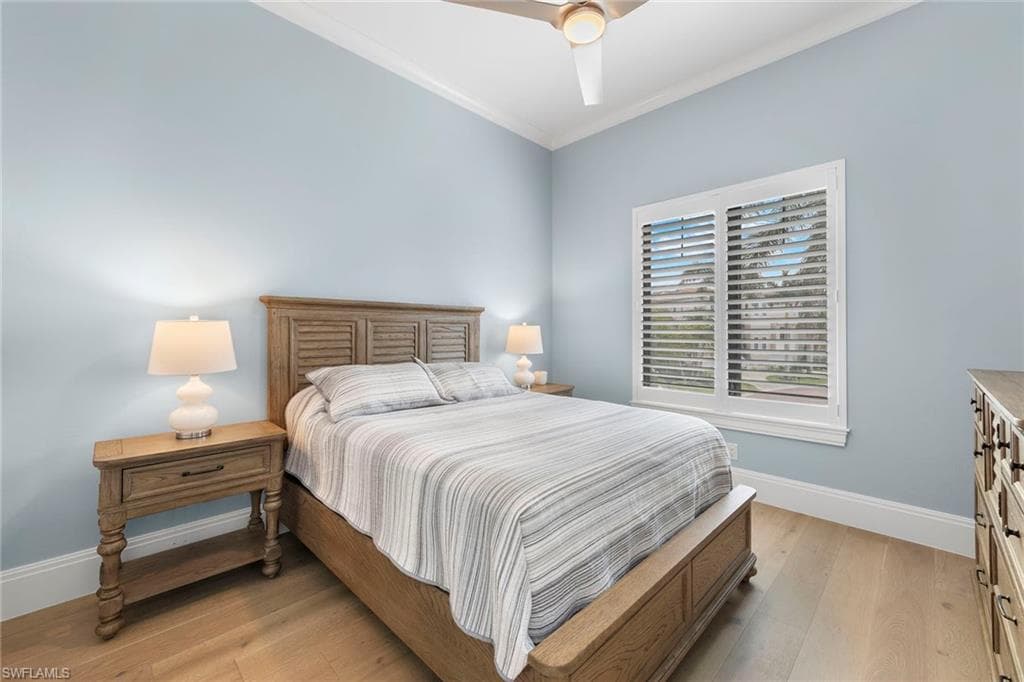 211 San Mateo DR-33