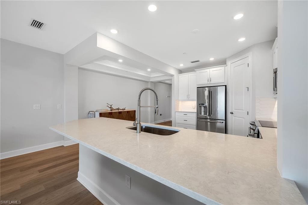 15324 Lucerna ST 102-11