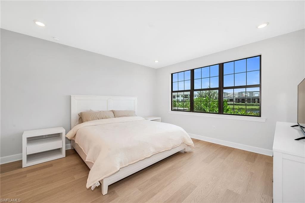 15324 Lucerna ST 102-19