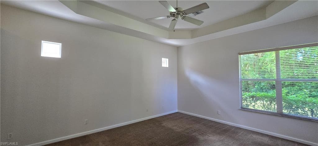 7856 Founders CIR-9