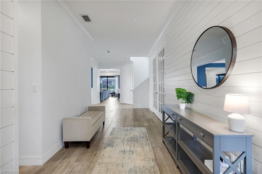 4500 Aurora ST-6