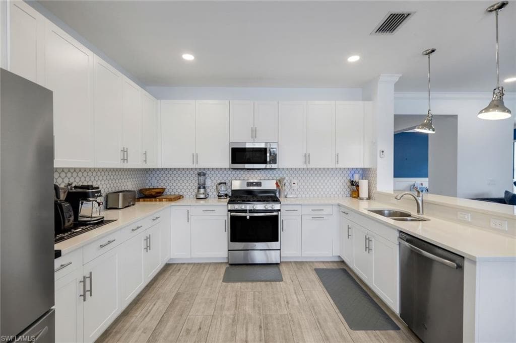 4500 Aurora ST-13