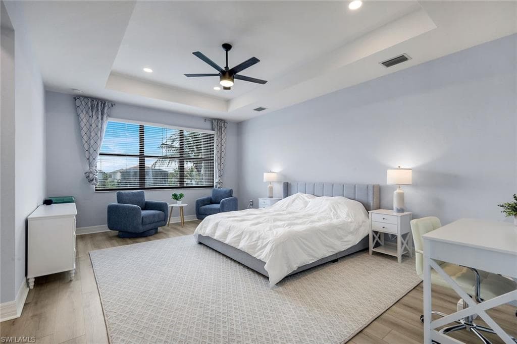 4500 Aurora ST-17