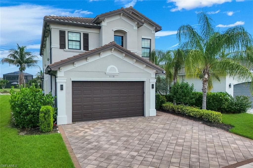 4500 Aurora ST-32