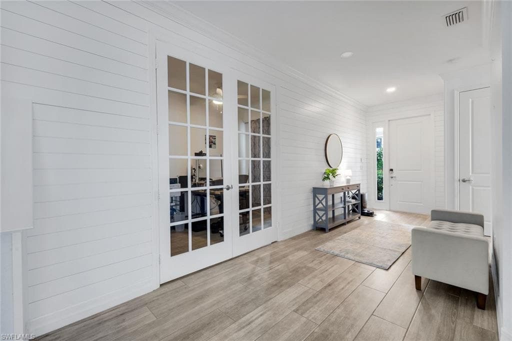 4500 Aurora ST-5