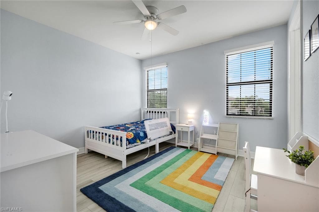 4500 Aurora ST-20