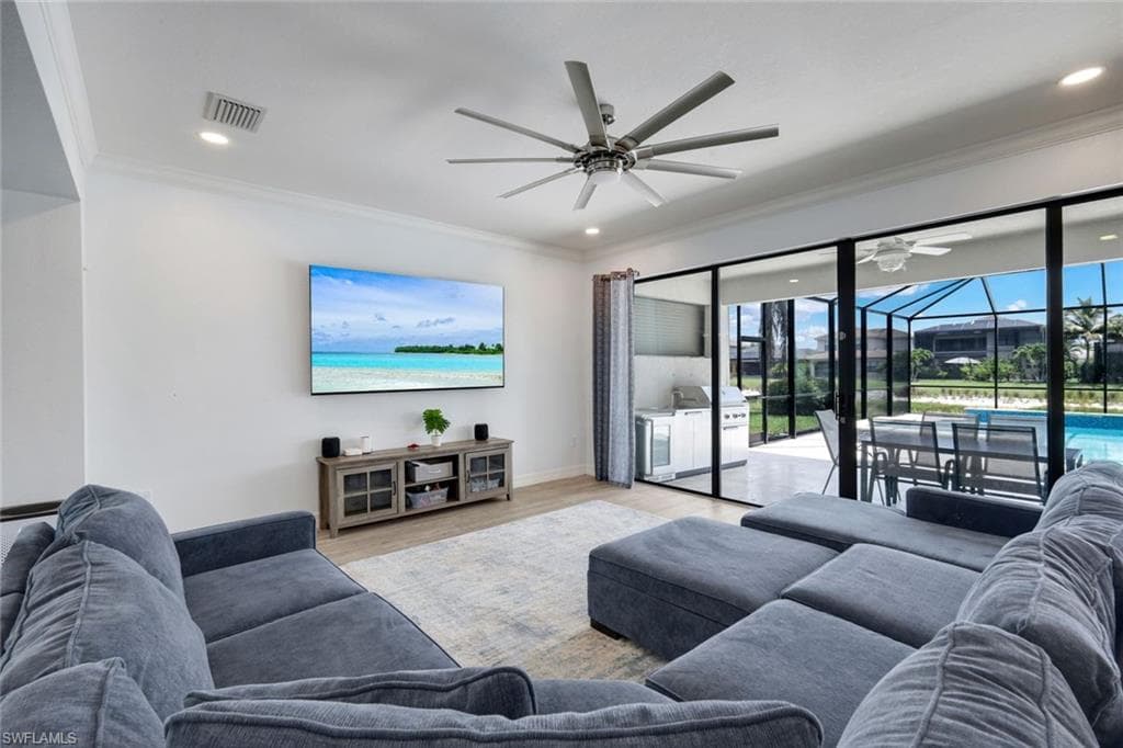 4500 Aurora ST-9