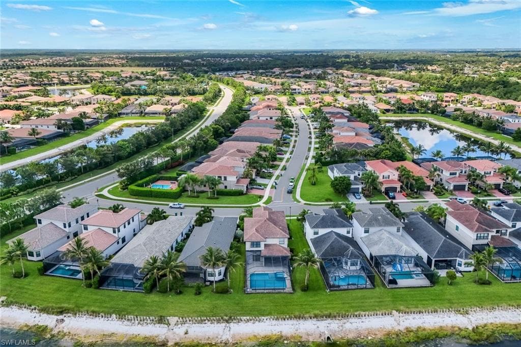 4500 Aurora ST-33