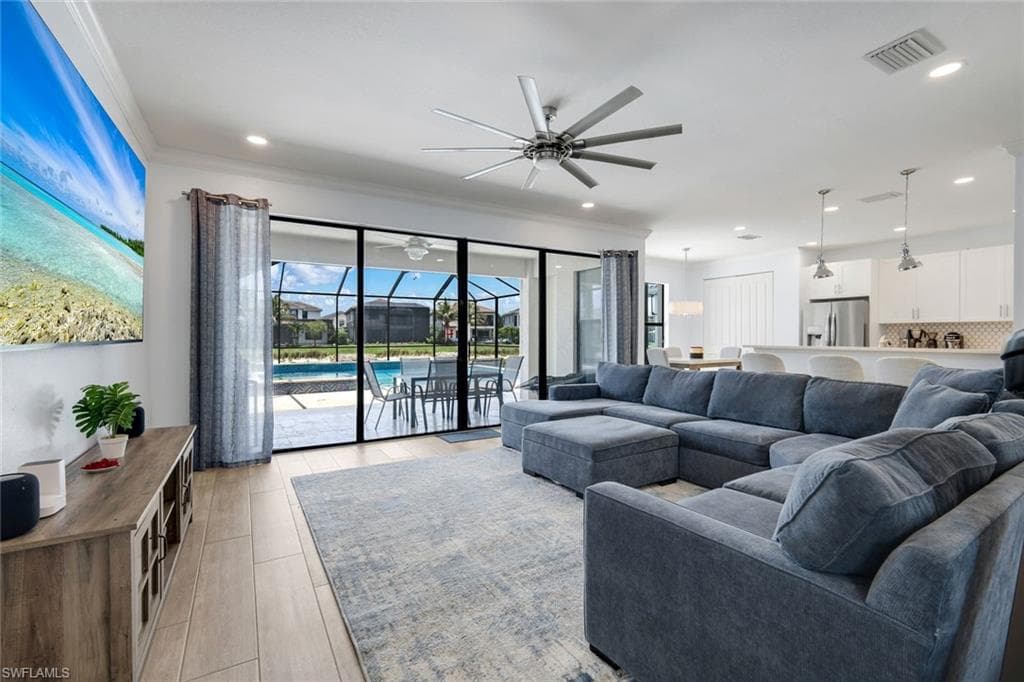 4500 Aurora ST-8