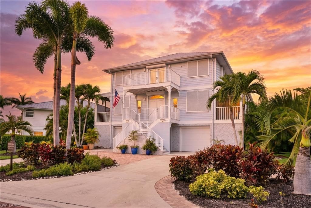 200 Topanga DR-2