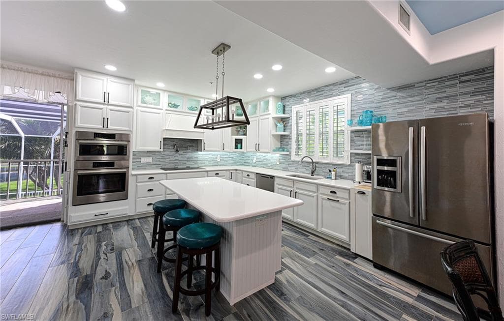 200 Topanga DR-17