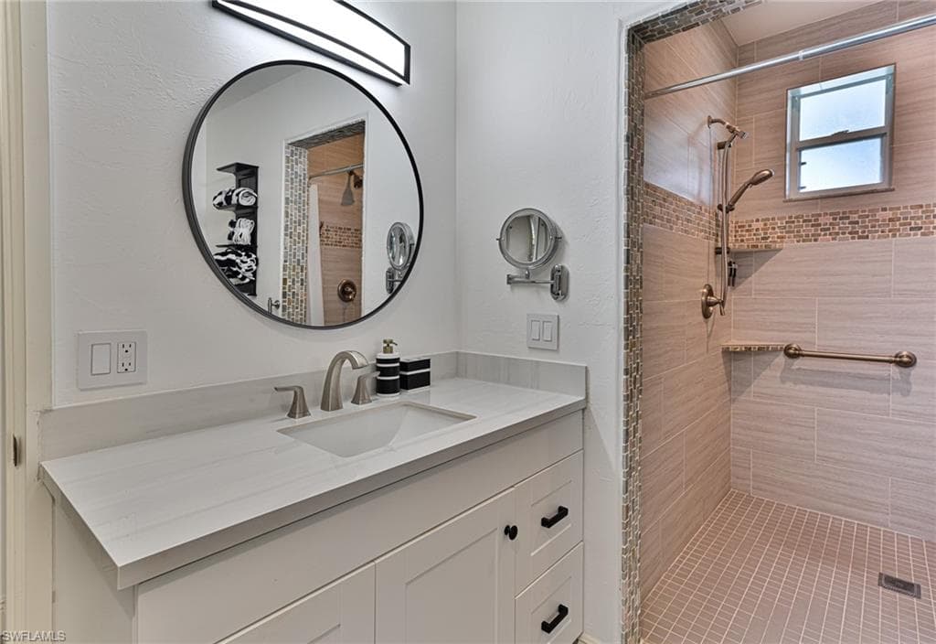 200 Topanga DR-32