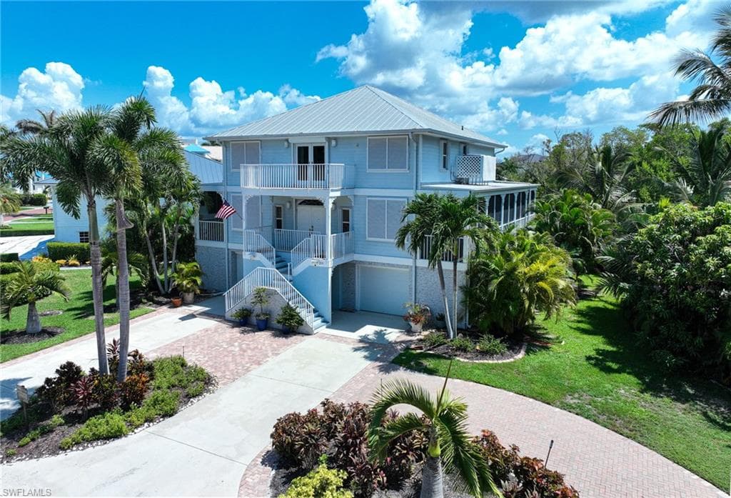 200 Topanga DR-1