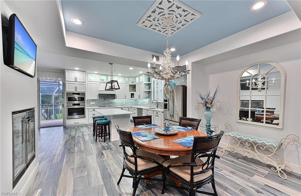 200 Topanga DR-15