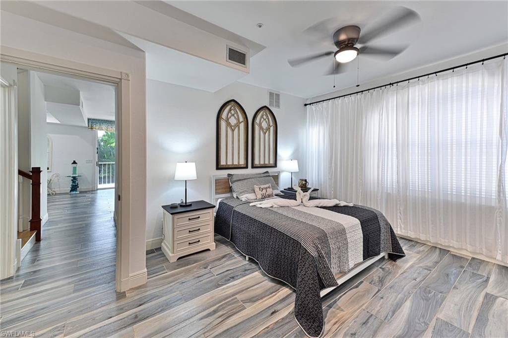200 Topanga DR-31