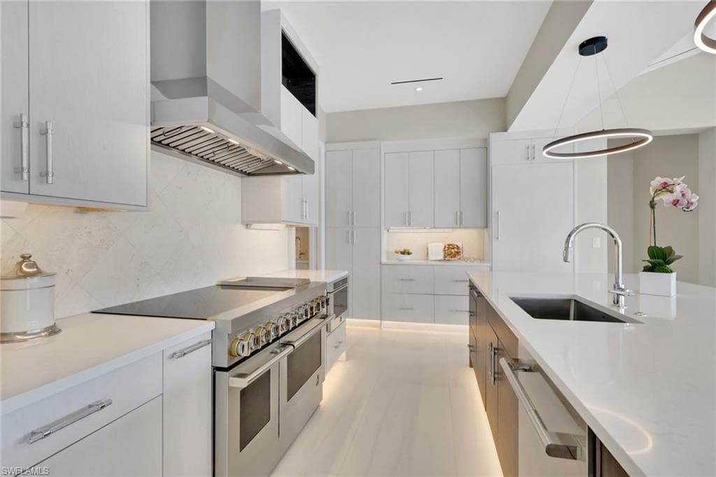 211 1st ST-12