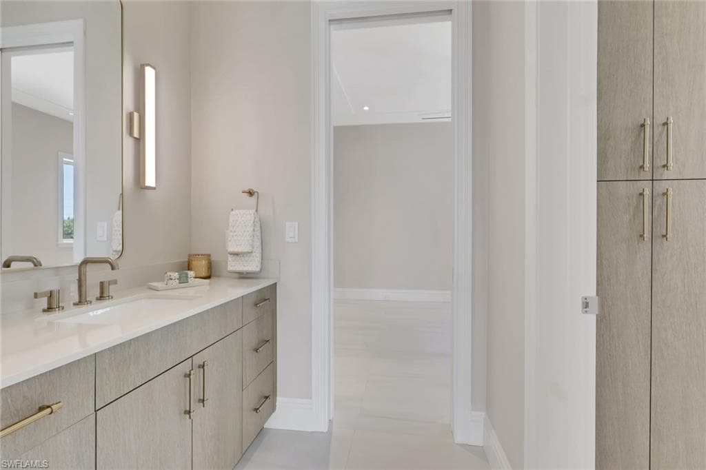 211 1st ST-26