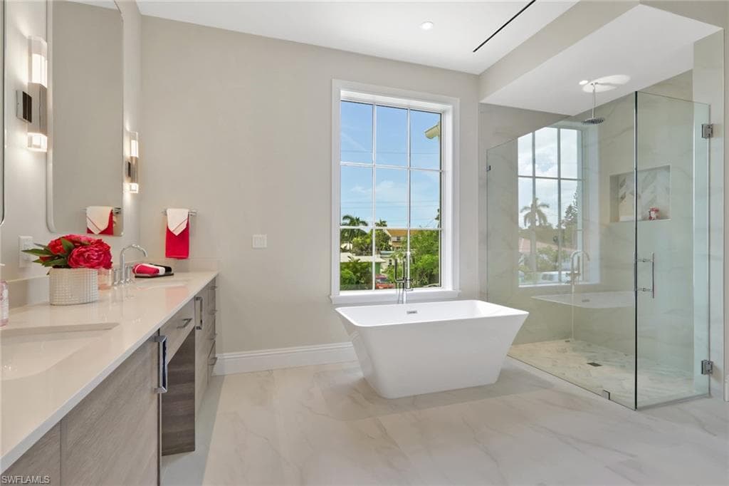 211 1st ST-20