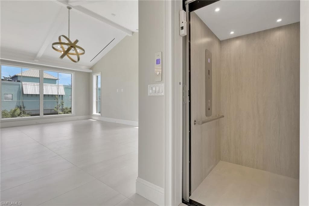 211 1st ST-33