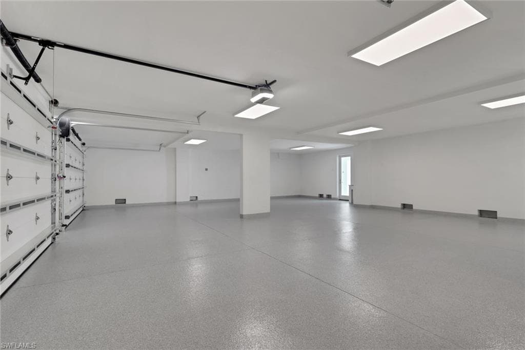 211 1st ST-35