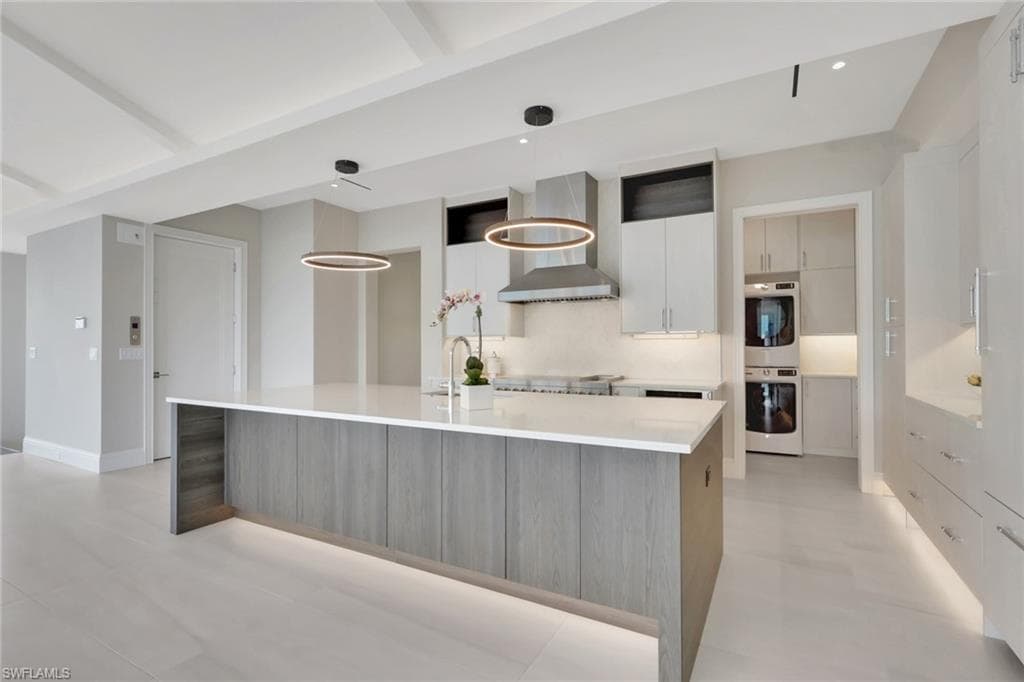 211 1st ST-31