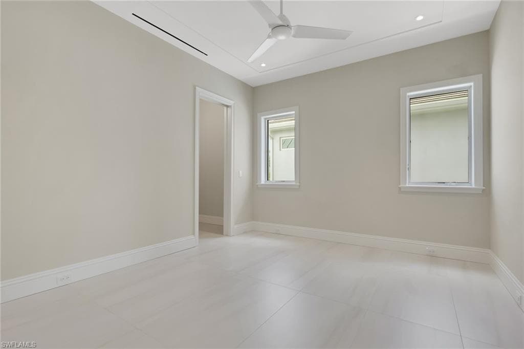 211 1st ST-25