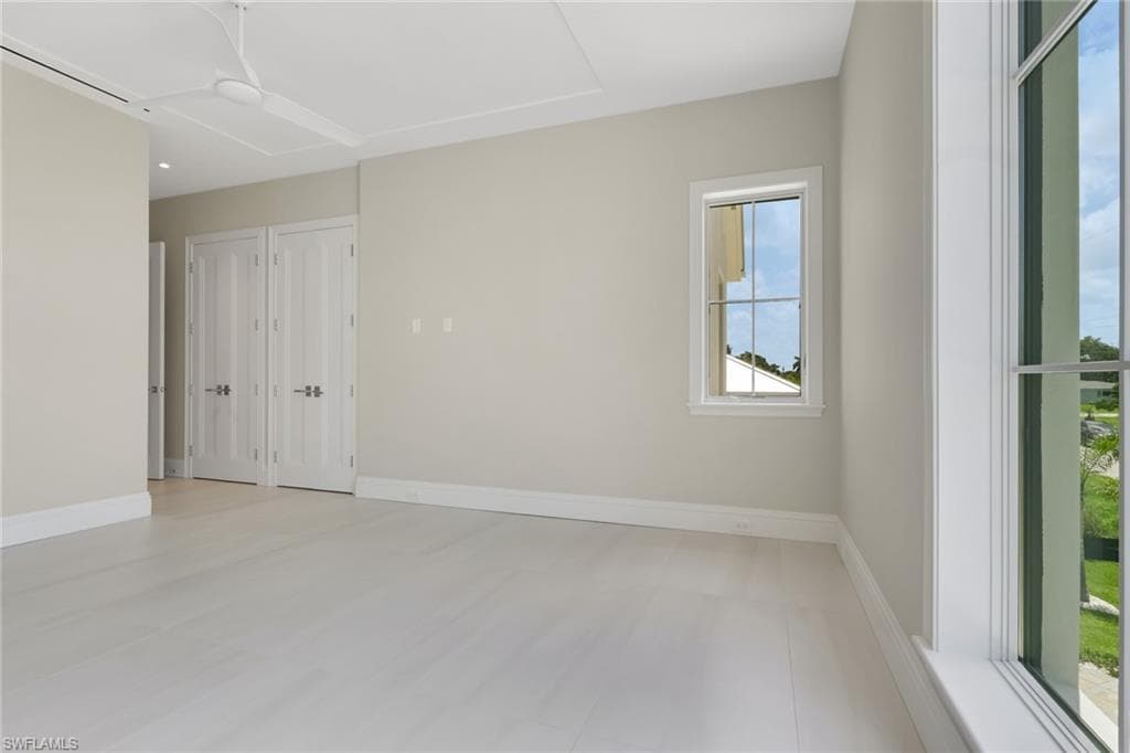 211 1st ST-21