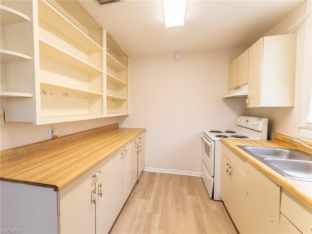 3802 Seminole AVE-14