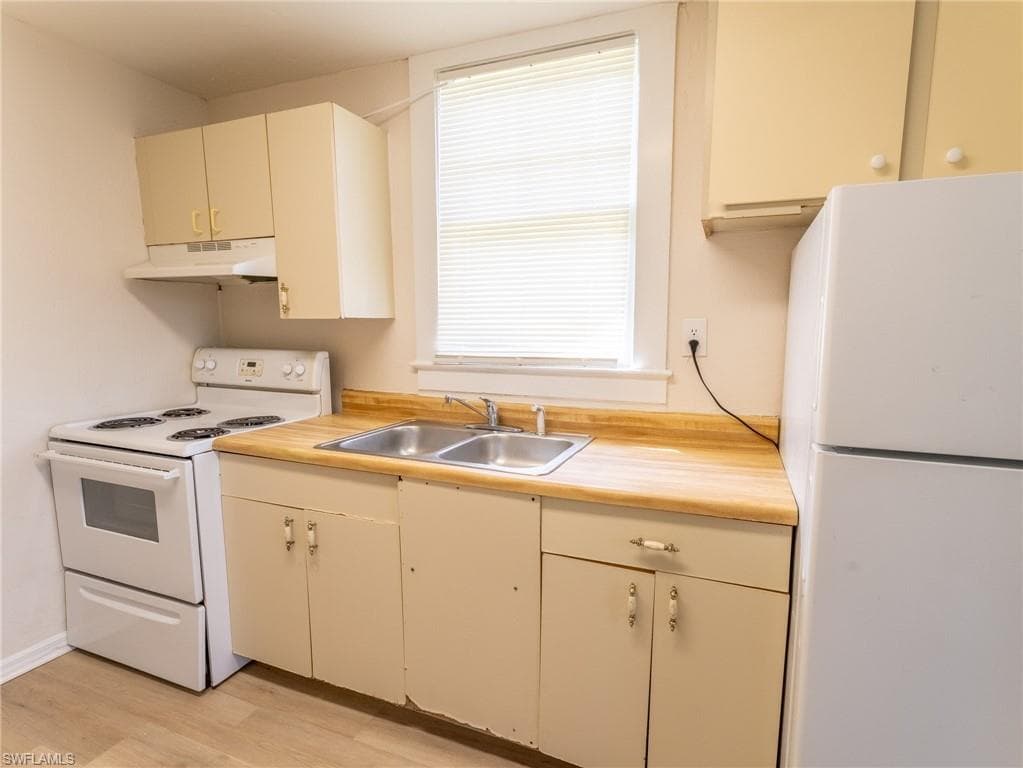 3802 Seminole AVE-15