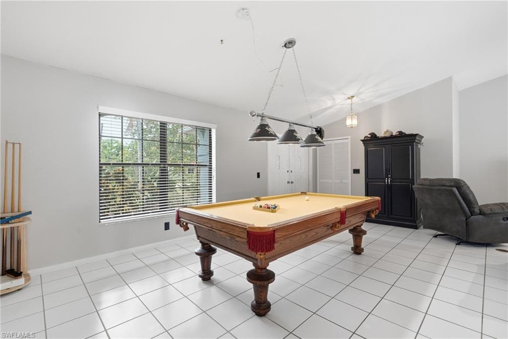 2200 Jasper AVE-14