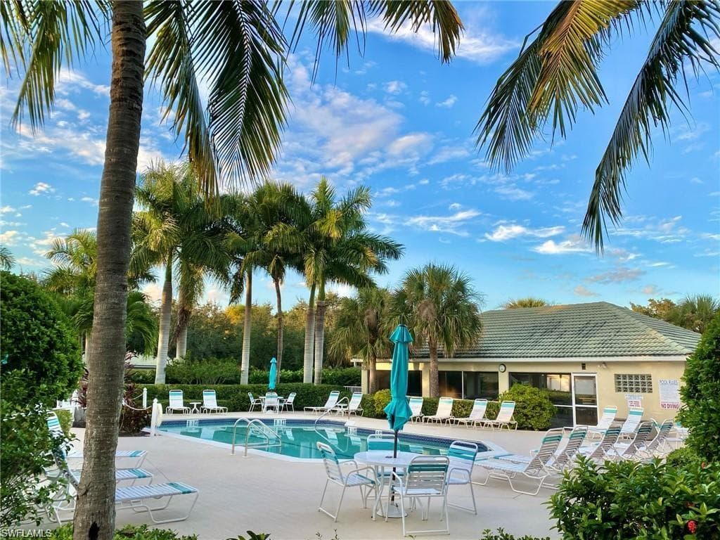 25735 Lake Amelia WAY 203-23