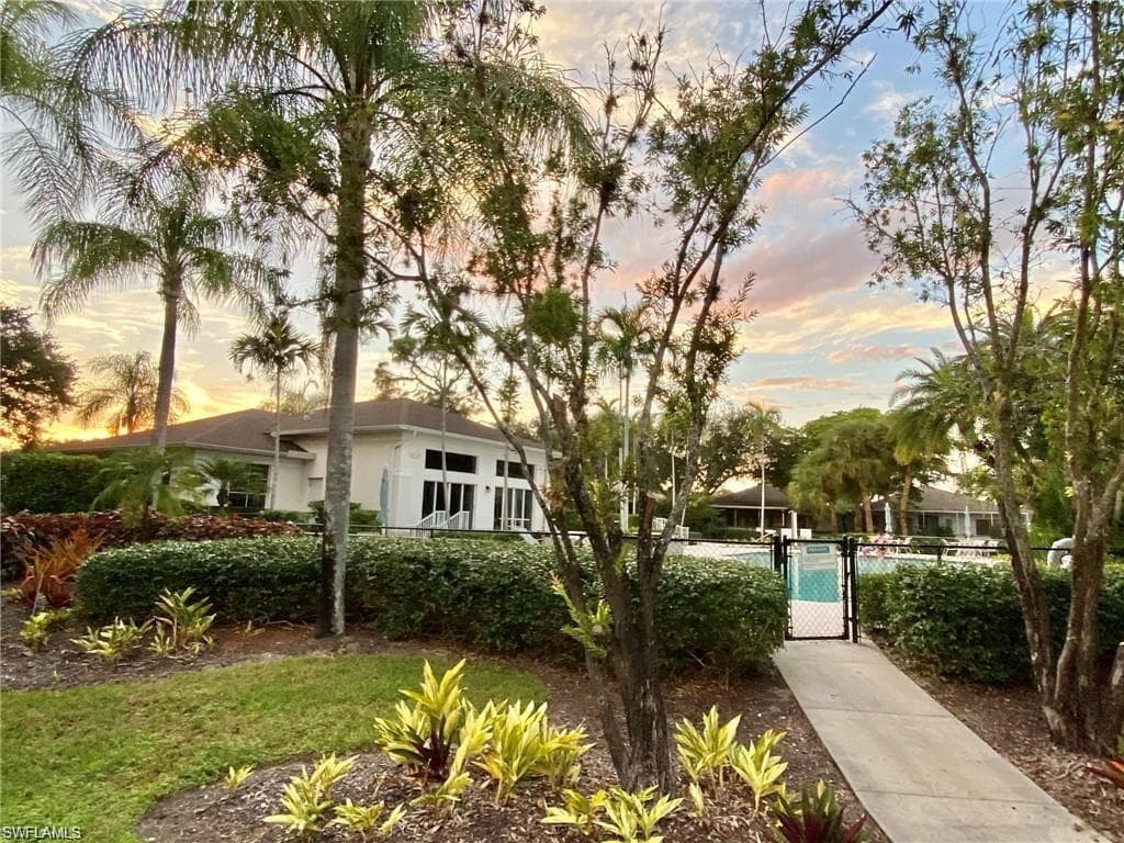 25735 Lake Amelia WAY 203-35