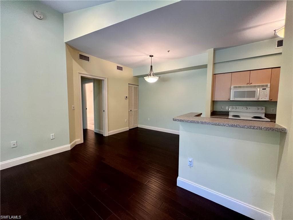 1160 Reserve WAY 207-5