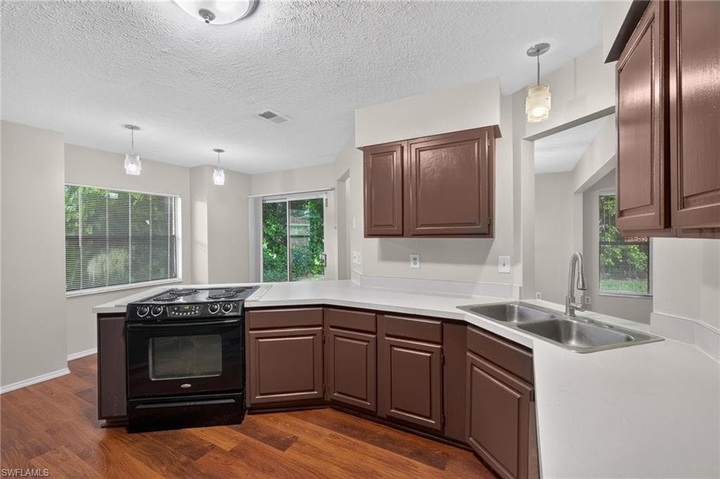 17565 Lee RD-8