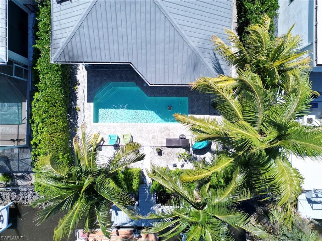 3005 Coco AVE-42