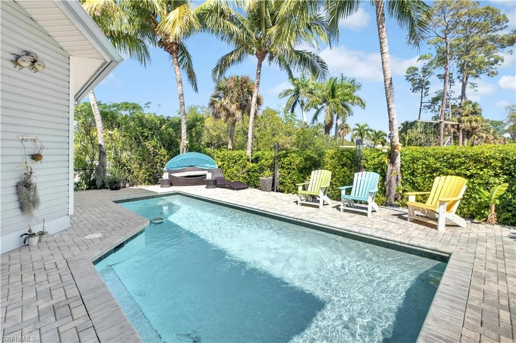 3005 Coco AVE-11
