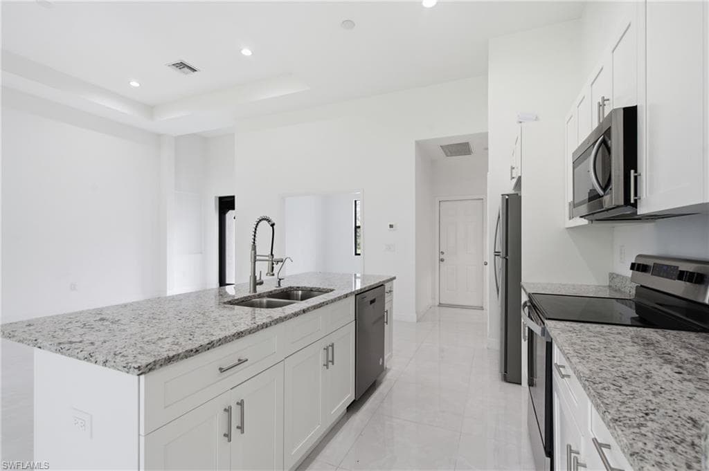 1002 E 5th ST-16