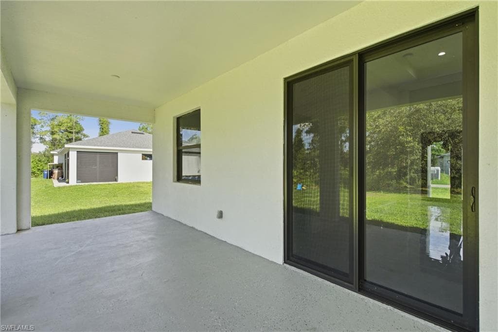 1002 E 5th ST-36