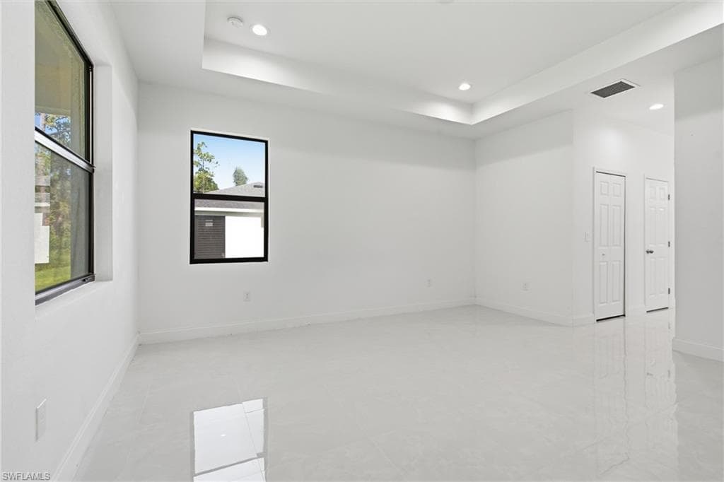 1002 E 5th ST-20