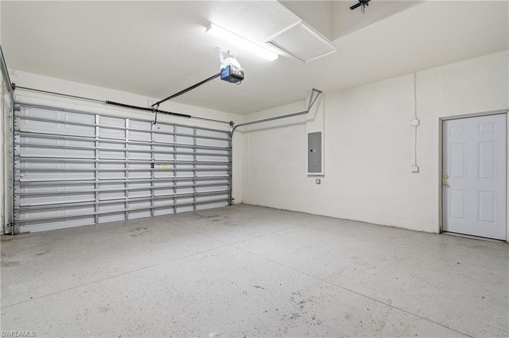 1002 E 5th ST-34
