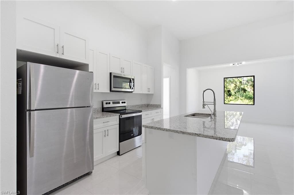 1002 E 5th ST-15