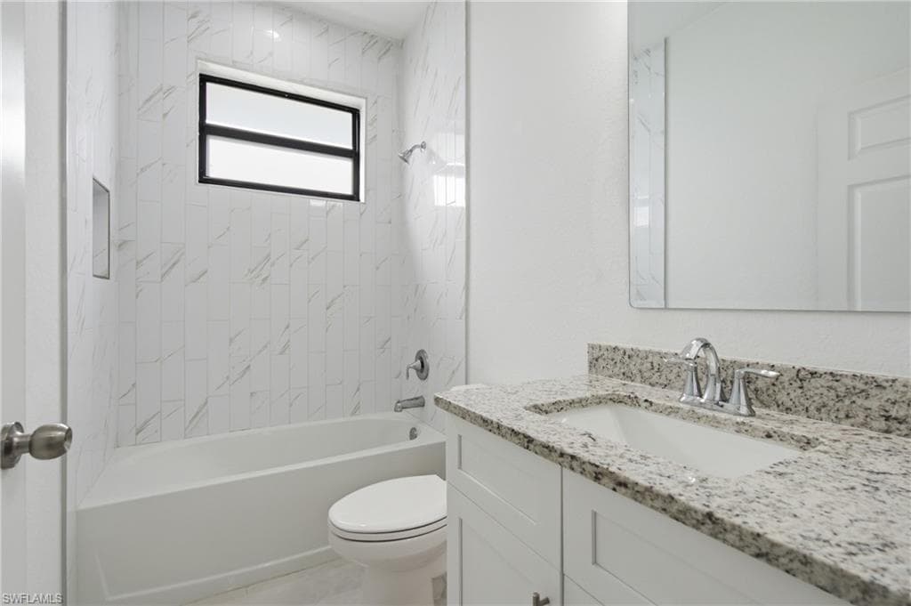 1002 E 5th ST-31